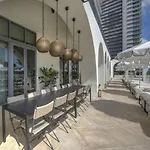 Blueground Edgewater Pool Ac Balcony Gym Mia-111