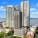 Blueground Edgewater Pool Ac Balcony Gym Mia-111