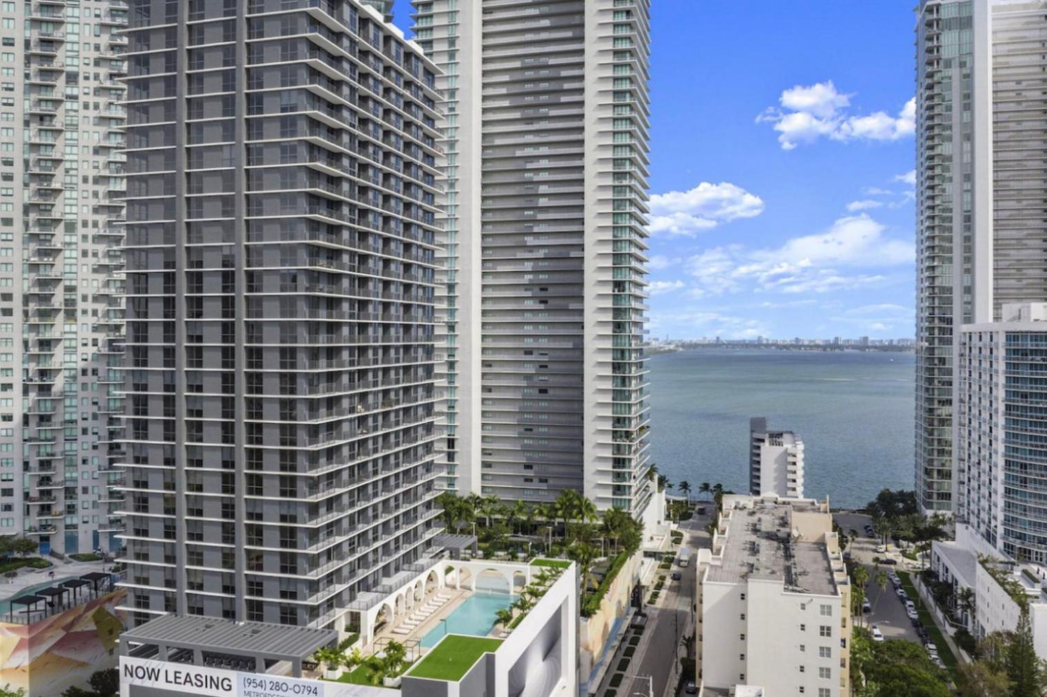 Blueground Edgewater Pool Ac Balcony Gym Mia-111 Apartment *