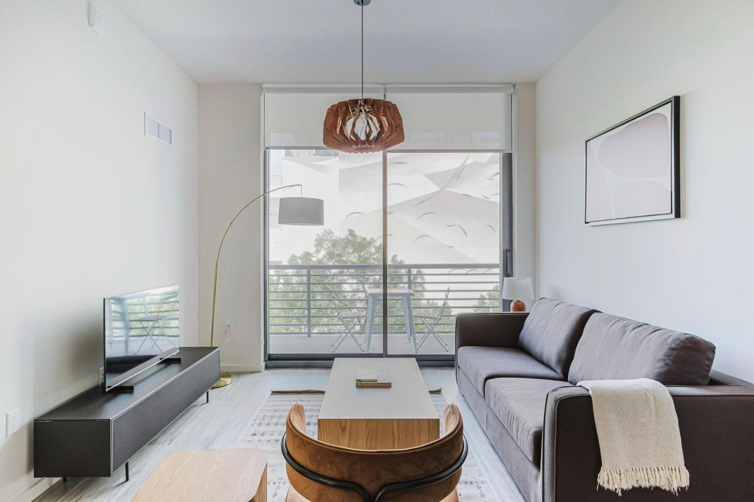 Blueground Edgewater Pool Ac Balcony Gym Mia-111 Apartment *