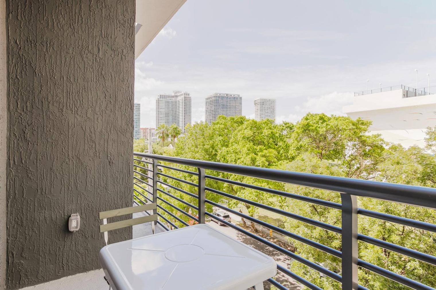 Apartamento Blueground Edgewater Pool Ac Balcony Gym Mia-111